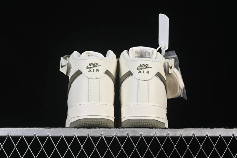 All categories Nk Air Force 1 Air Force series Nk Air Force 1 Mid Air Force mid-top Nike Air Force 1'07 Mid rice army green two-color bottom Starry sky Air Force 1 mid-top casual sneakers XL0236-231